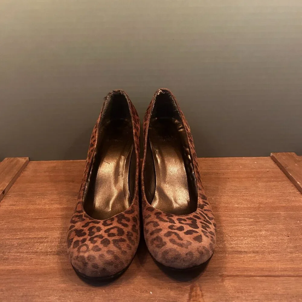 Stuart Weitzman Womens Tan Black Leopard Print Slip-On Wedge Platforms Size 7.5